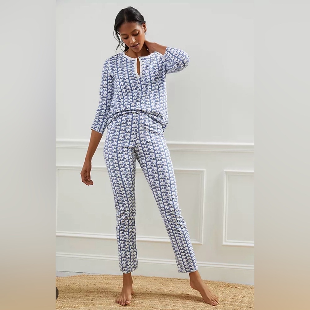Roller Rabbit Blue & White Elephant Hathi Print Women’s Pajama Set, size S